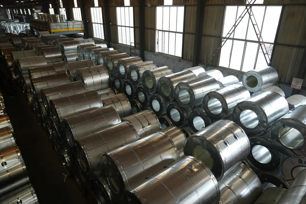 La bobina de acero inoxidable 316 austenítico de primera clase con excelente capacidad de resistencia al desgaste y un peso de bobina de 5-8 toneladas 1