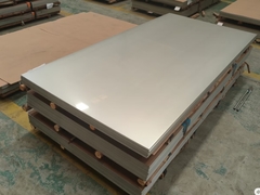 ¿Puedes platar aluminio con acero inoxidable?