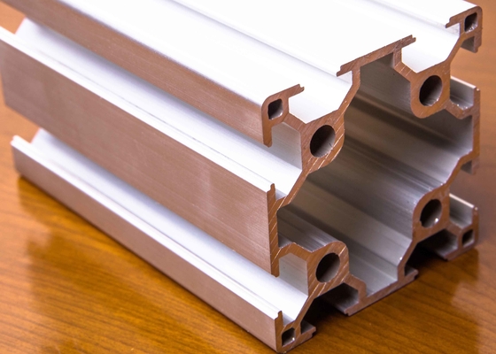 El perfil de aluminio L de la protuberancia del recinto de los muebles forma 6063 6061 6063A 0.7m m 4.0m m