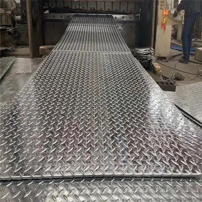 Hoja a cuadros de aluminio de encargo Diamond Plate Anti Slip Ribbed 200m m