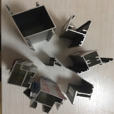 Pulverice el perfil de aluminio revestido de la protuberancia anodizó la decoración modificada para requisitos particulares electroforesis